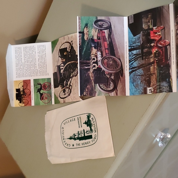 Vintage 1974, Henry Ford Museum and Greenfield Village Postcard Booklet - Picture 1 of 8